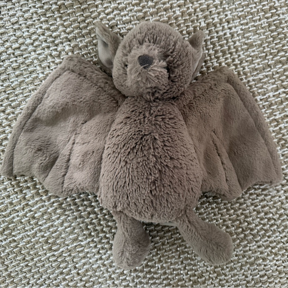 Retired Jellycat Bashful Bat Medium - Picture 4 of 4